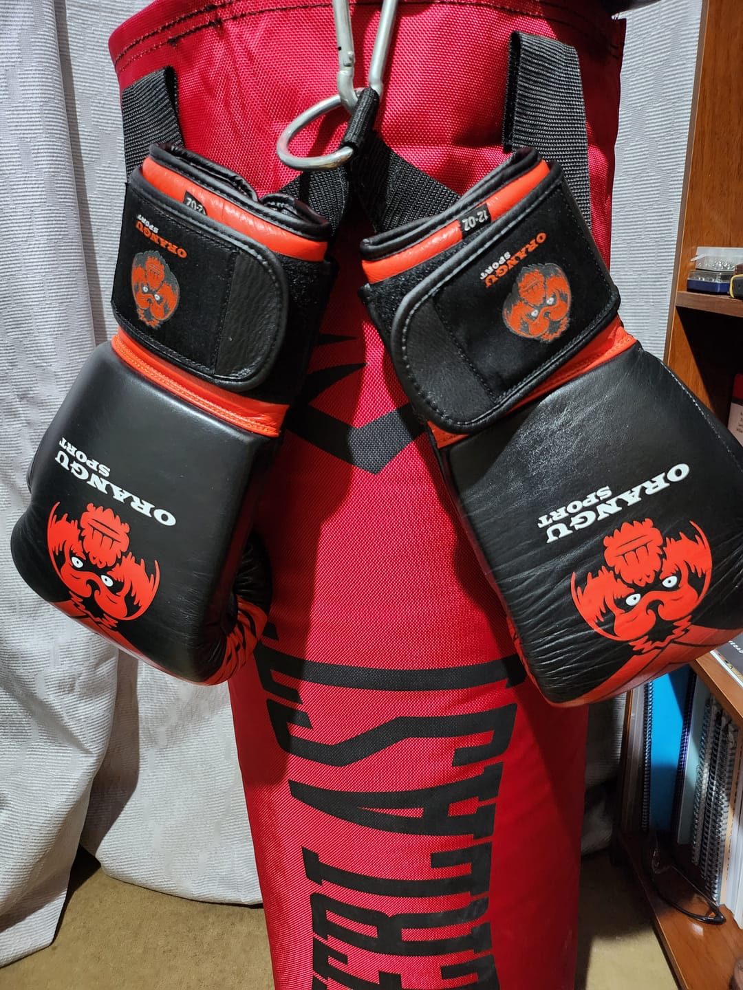 Customer photo review of GUANTES DE BOXEO ORANGU SPORT / BOXEO