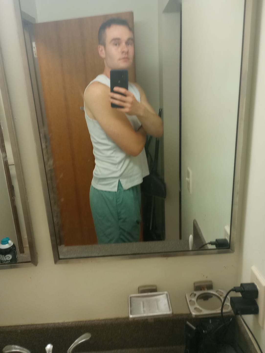 Customer photo review of "BIG" BOOTY & LEGS WORKOUT PROGRAM - Gym