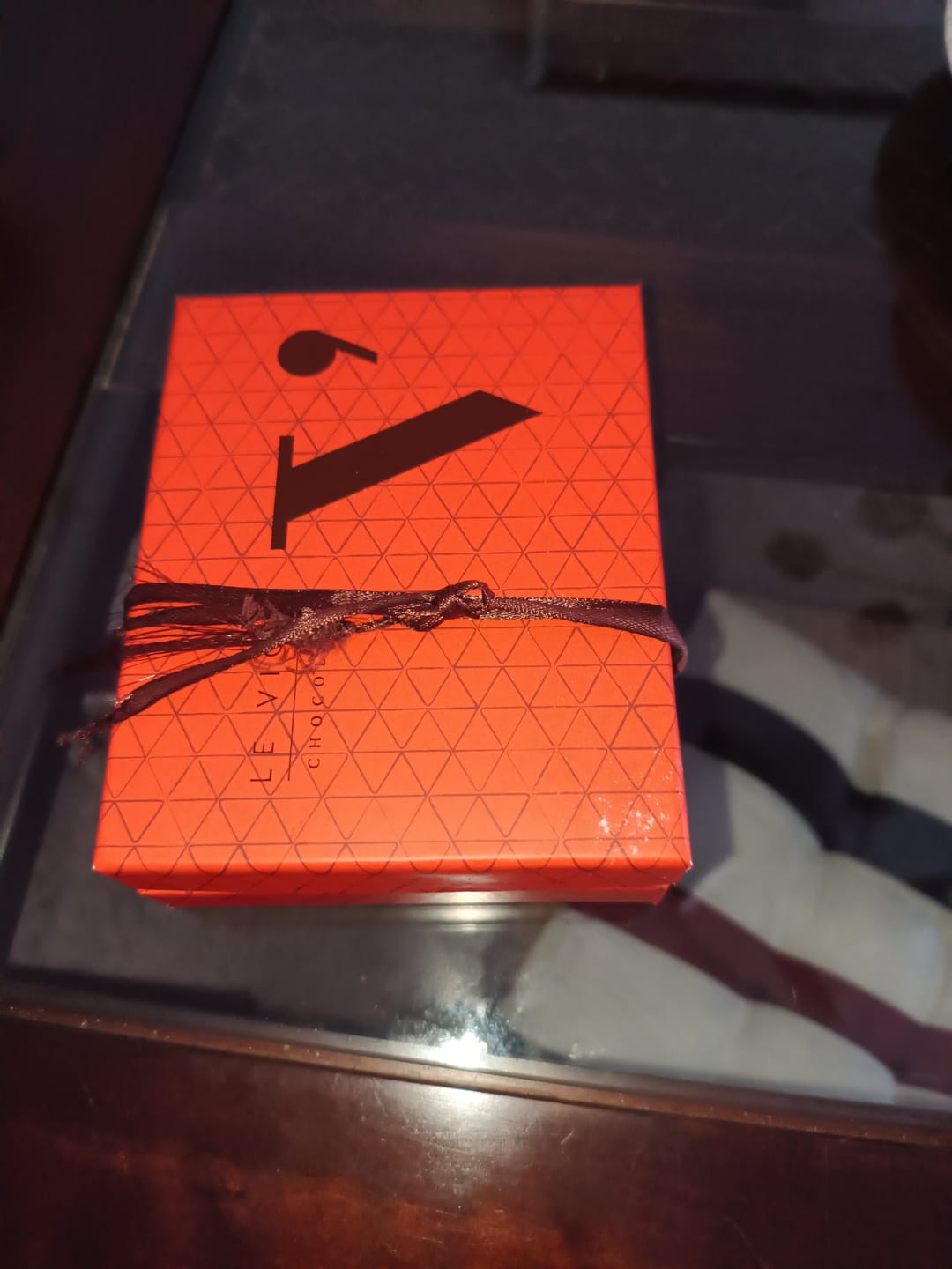 Customer photo review of Caja 36 bombones