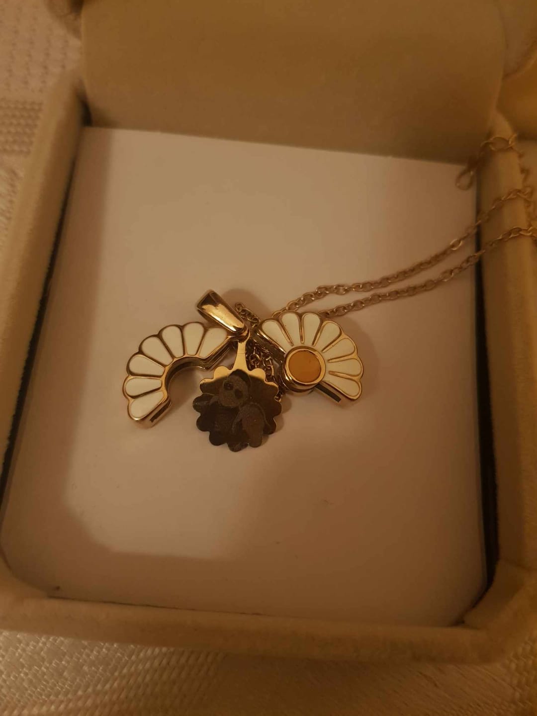Customer photo review of Printave™ Personalized Flower Necklace