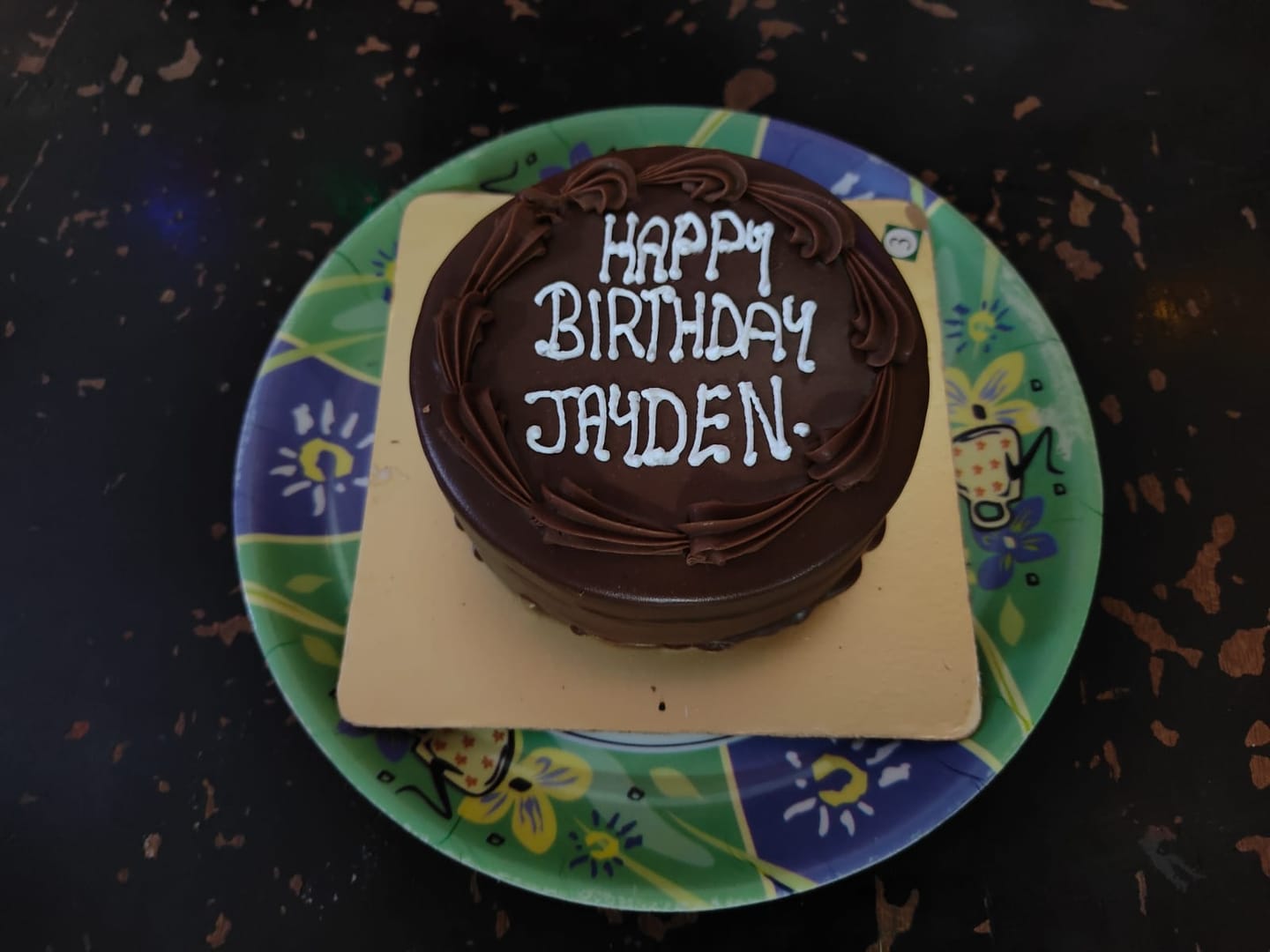 Customer photo review of Classical Dairy Milk Cake