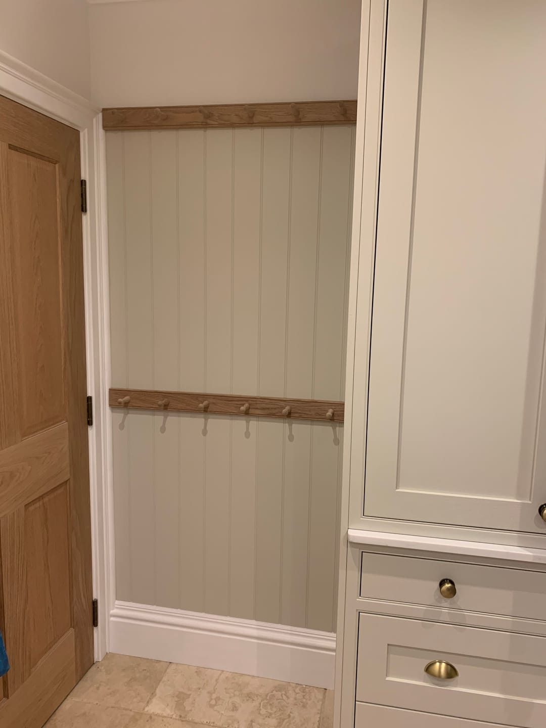 Customer photo review of Oak Shaker Peg Rail