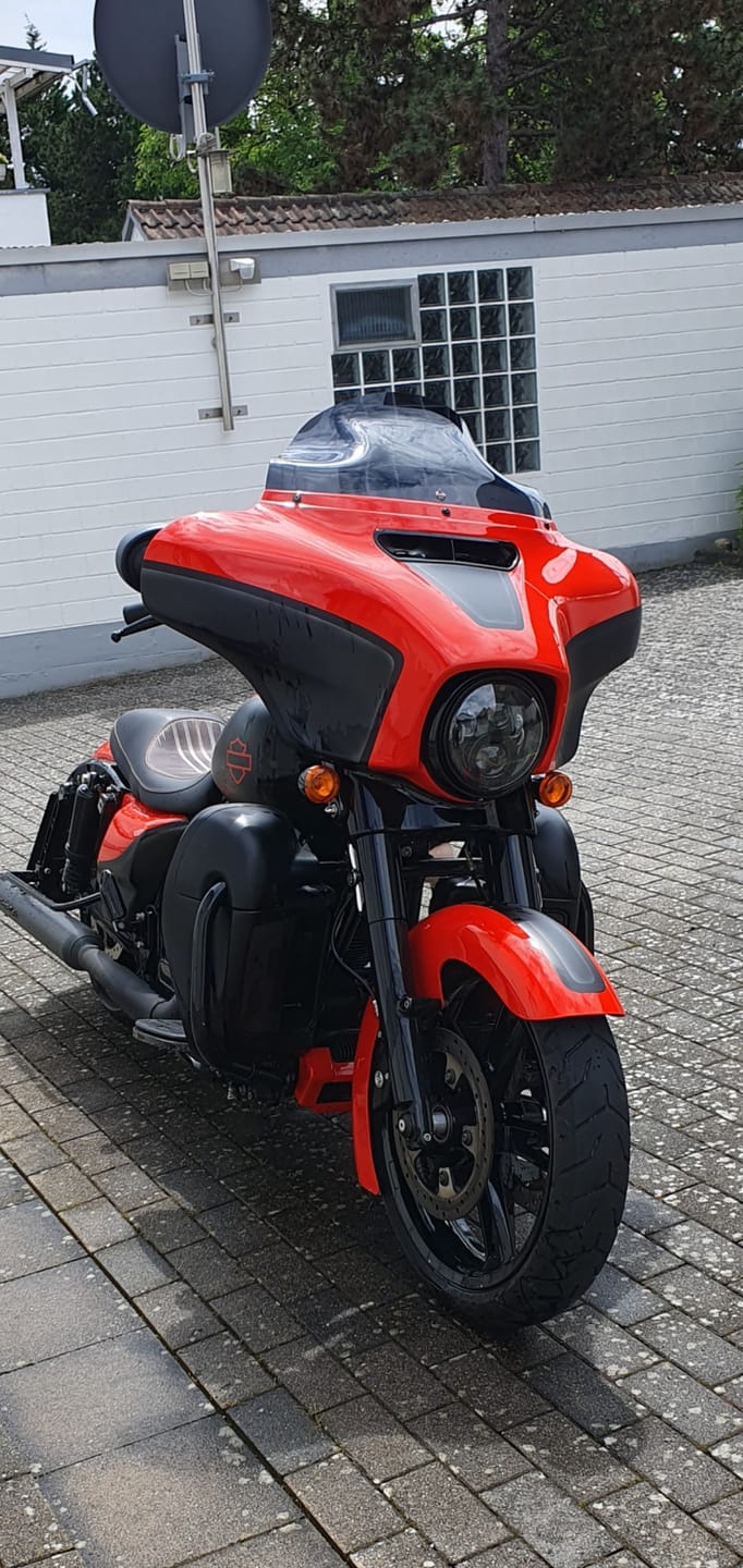 Customer photo review of Flare™ 8.5 Touring 14-23 Smoke