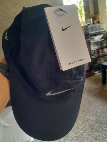Customer photo review of Nike AeroBill Tailwind Running Cap