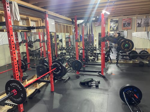 Customer photo review of P5 Four Post Power Rack Builder(3‘’×3‘’, 1" Holes, 90‘’H x 44‘’D)