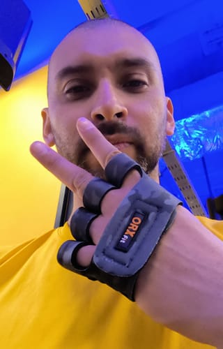 Customer photo review of Guantes Pesas GRAB Hombre