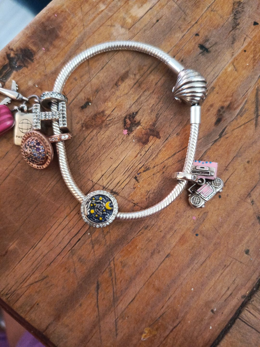 Customer photo review of Charm Noche Estrellada de Van Gogh