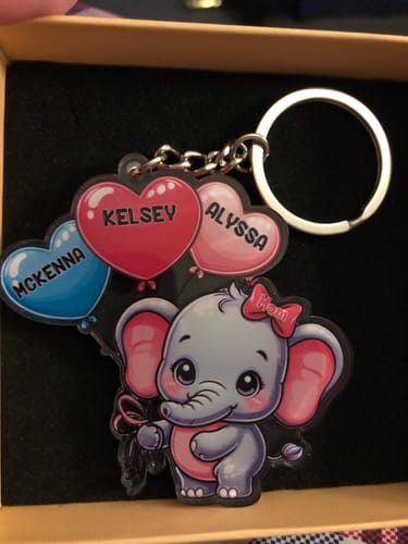 Customer photo review of Personalized Cute Elephant Mom/Grandma Acrylic Keychain