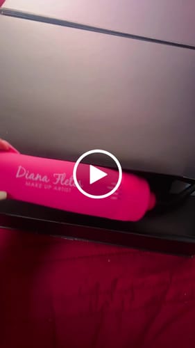 Customer video review of Cepillo Alisador y Moldeador 5 en 1 Diana Fletes