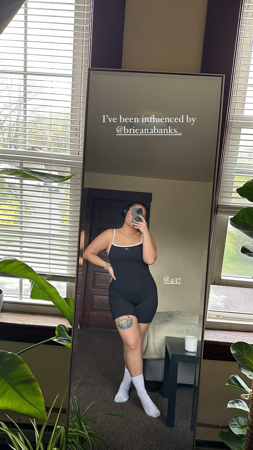 Customer photo review of The Shorts Onesie / Black-Crème