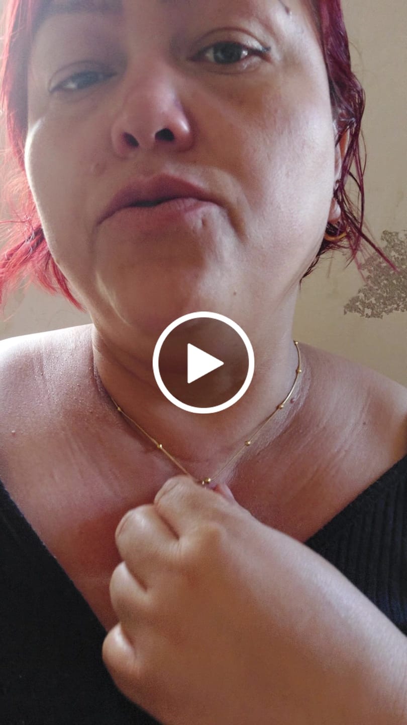 Customer video review of Colar Life Love Coração Banhado em Ouro 18K
