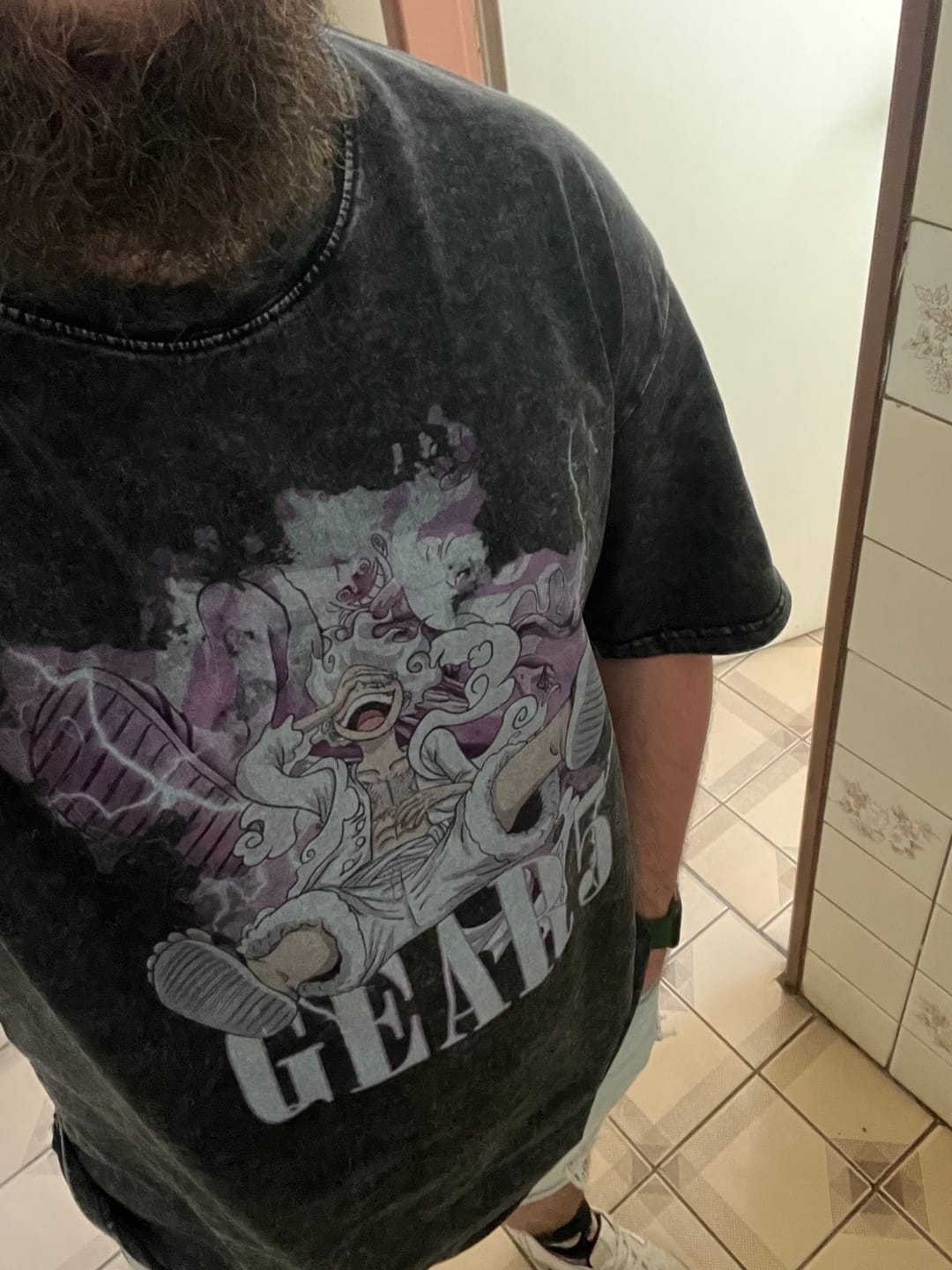 Customer photo review of LUFFY GEAR 5 VINTAGE TEE