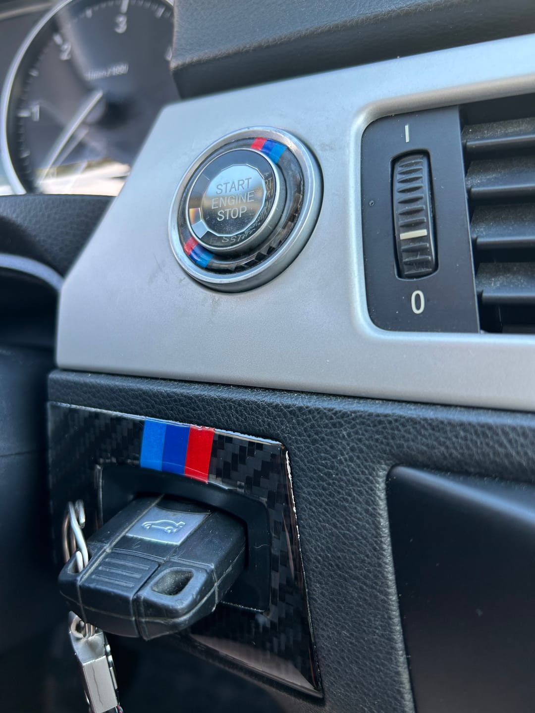 Customer photo review of BMW E6x/E8x/E9x Startknapp