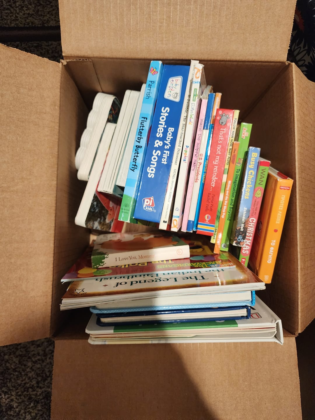 Customer photo review of Book Bundle Baby and Toddler (30 Books)