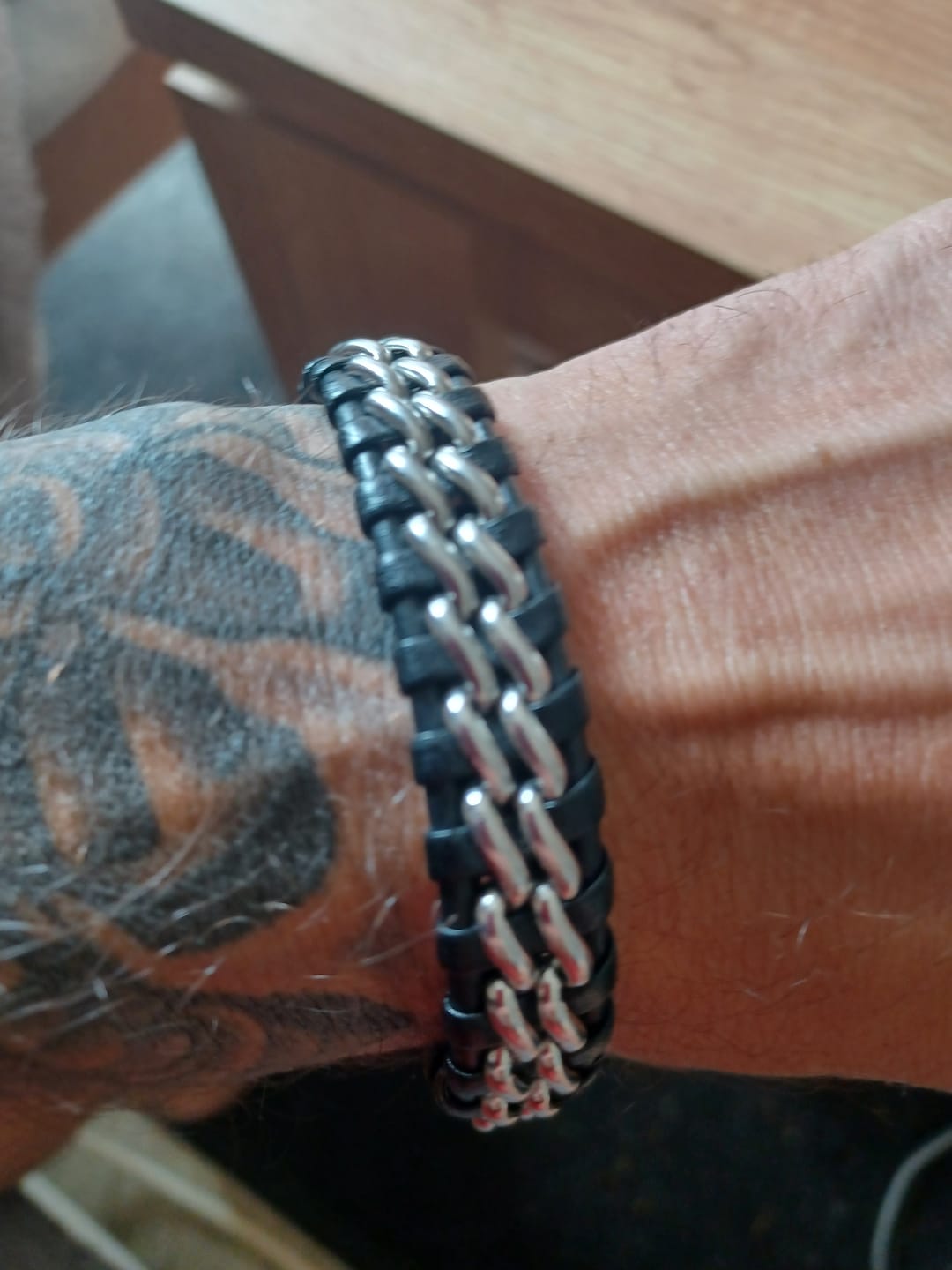 Customer photo review of Lederarmband "Steel"