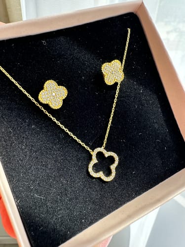 Customer photo review of Kleeblatt Ohrring