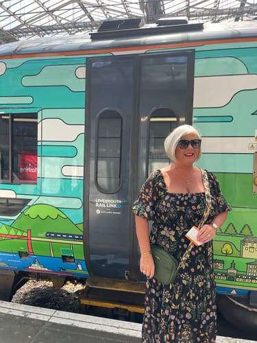 Laura H. review of Gigi Crossbody - Black image 1 out of 1