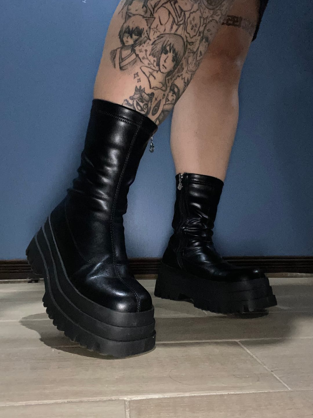Customer photo review of Vela Boots
