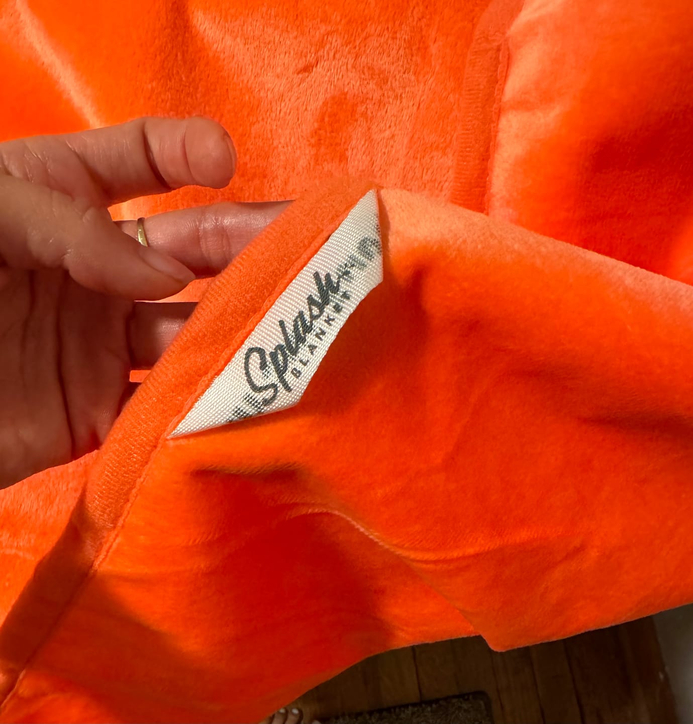 Customer photo review of Waterproof Splash Blanket™️ - Coral Double Veluxe