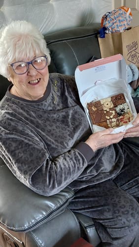 Customer photo review of Double Brownie & Blondie Mixed Box