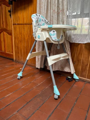 Customer photo review of Silla de Comer Steps Azul