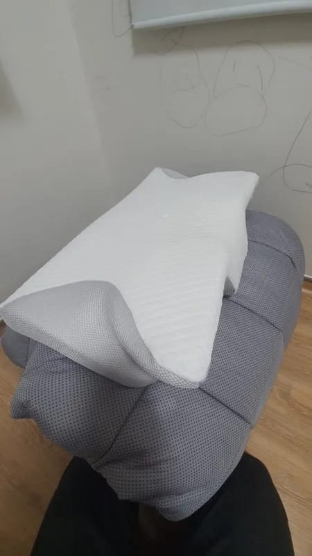 Customer photo review of Dreamers® Relief Pillow