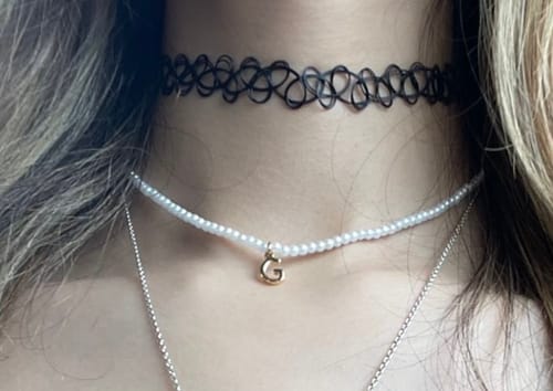 Customer photo review of Choker Perla con Inicial