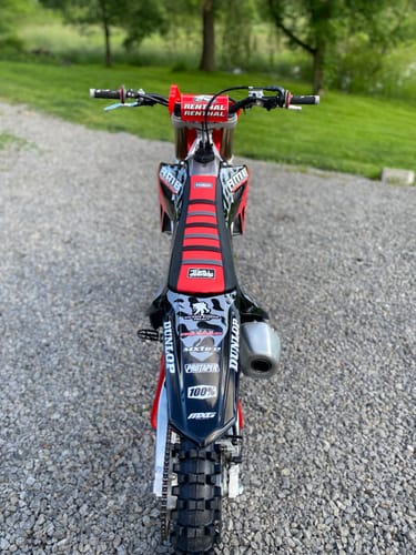 Customer photo review of Custom Seat Cover: 2022-2024 CRF250R/RX