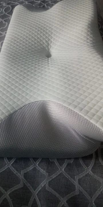 Customer photo review of Dreamers® Relief Pillow