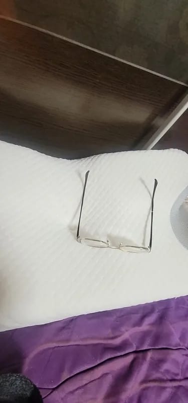 Customer photo review of Dreamers® Relief Pillow