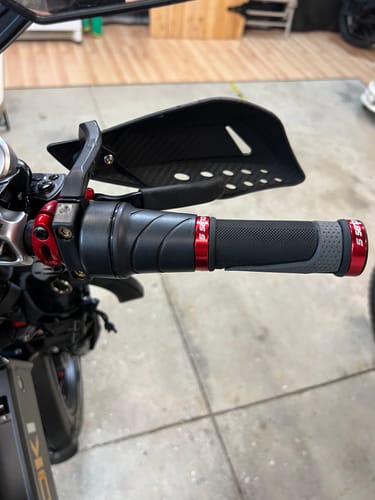 Customer photo review of Twist Full Throttle Accelerator Handle Grips and Cable Set