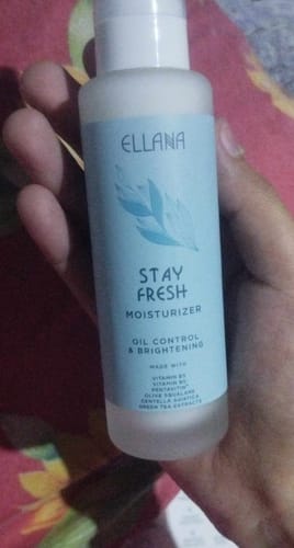 Customer photo review of Stay Fresh Moisturizer | Controls Oil and Brightens