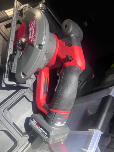 Customer photo review of Milwaukee 48-11-2450 M12™ REDLITHIUM™ HIGH OUTPUT™ XC5.0 Battery Pack