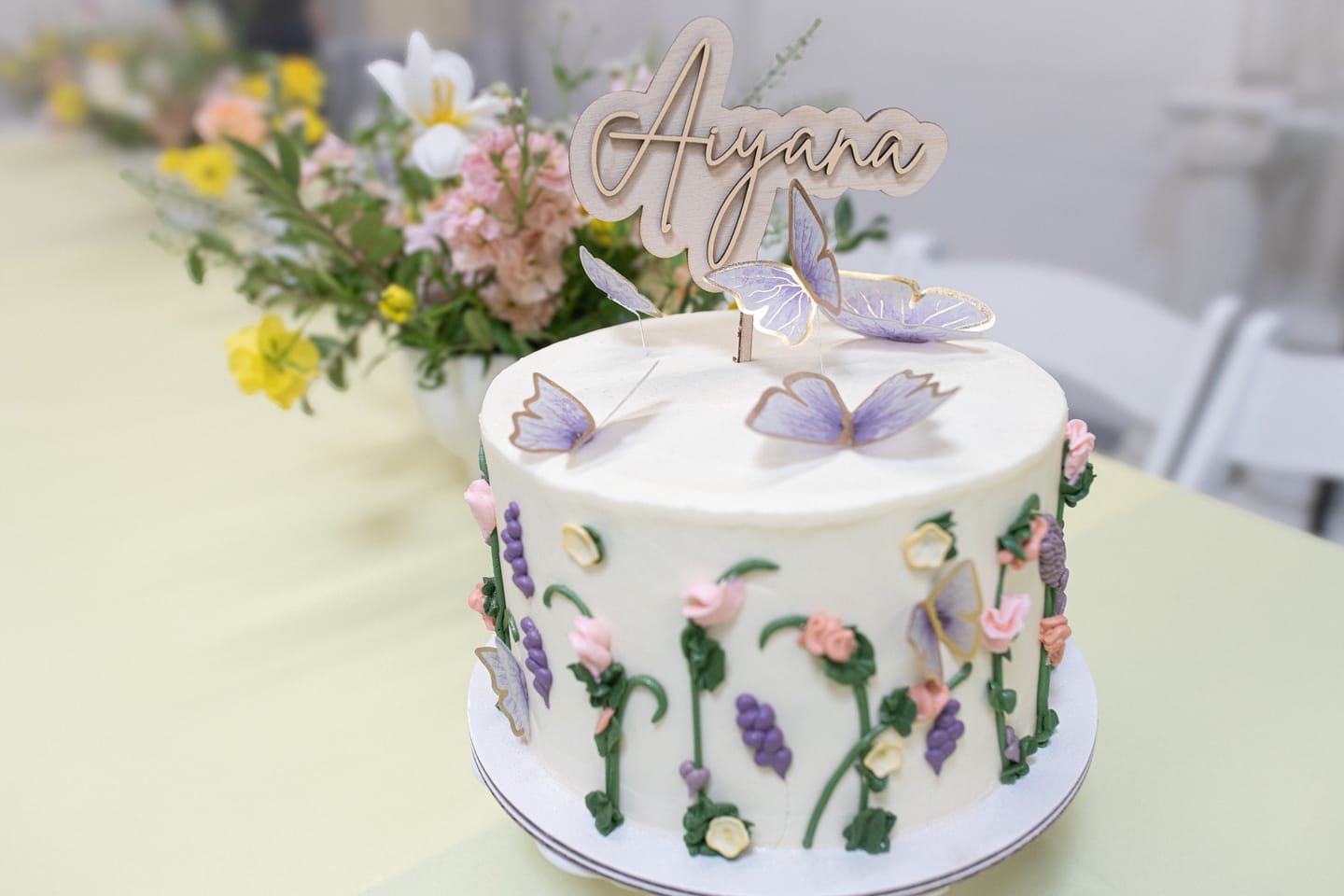 Customer photo review of Name Cake Topper