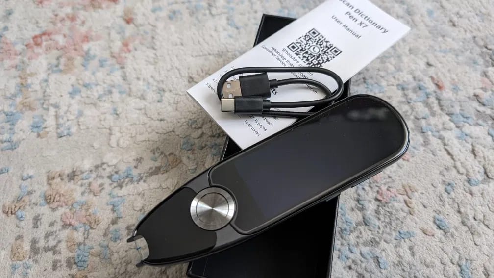 Customer photo review of VORMOR Z9 New Arrival Language Translator Device, Portable Translator Device with 139 Languages & 4.1" Touch Screen, Smart Voice Photo Translator Real Time, Offline Online Translation for Business Learning Travel (Black)