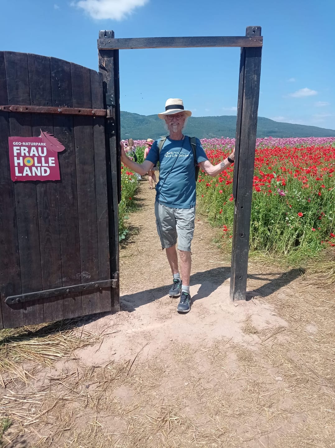 Customer photo review of Berg Life Balance - Unisex Premium Organic Shirt