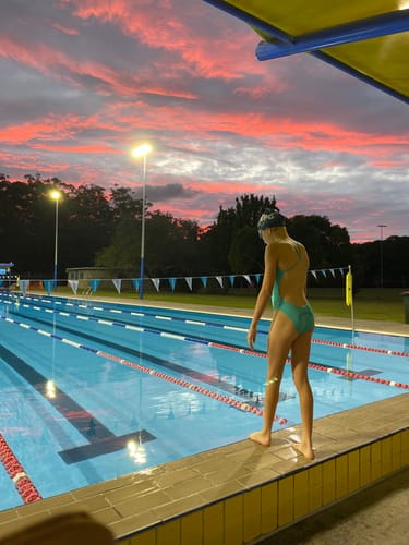 Customer photo review of Santorini 1pc - Bold Logo