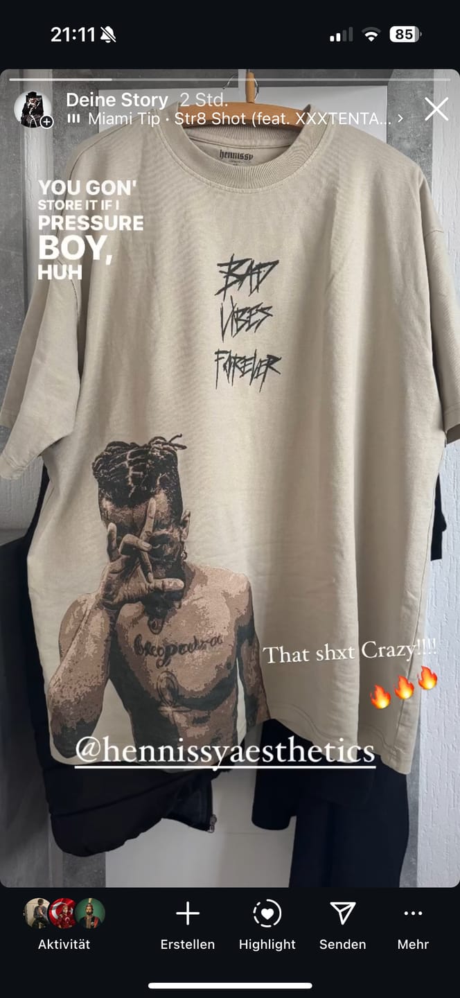 Customer photo review of 2PAC X TYSON TEE