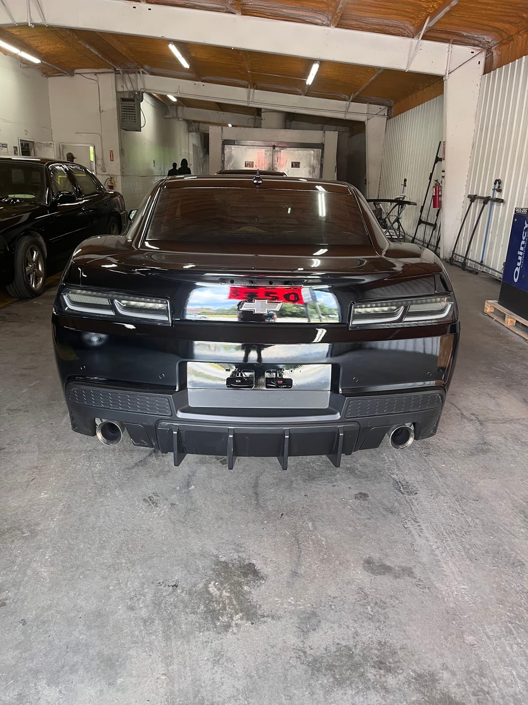 Customer photo review of 2014-2015 Chevy Camaro Evo Style Shark Fins Rear Diffuser Quad/Single Tips
