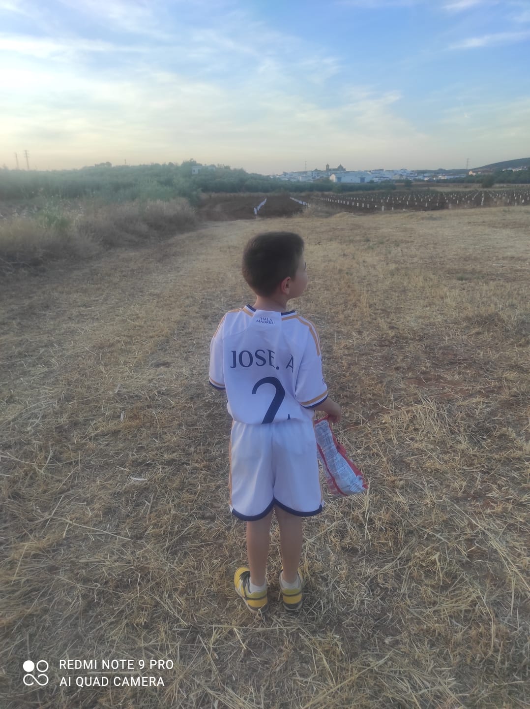Customer photo review of Conjunto Real Madrid 23/24 - Local