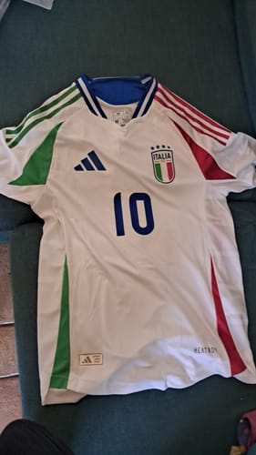 Customer photo review of MAGLIA ITALIA AWAY 2024/25