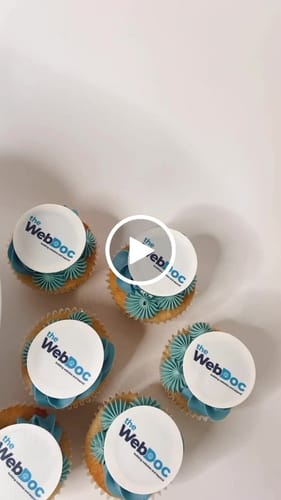 Customer video review of 15 x 5 cm Pre-cut Standard Cupcake Custom Edible Icing Images