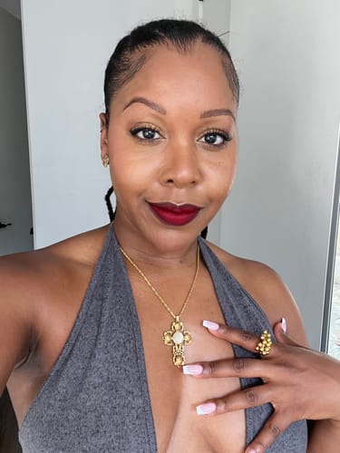 Customer photo review of Fiesta 18k Gold Ring