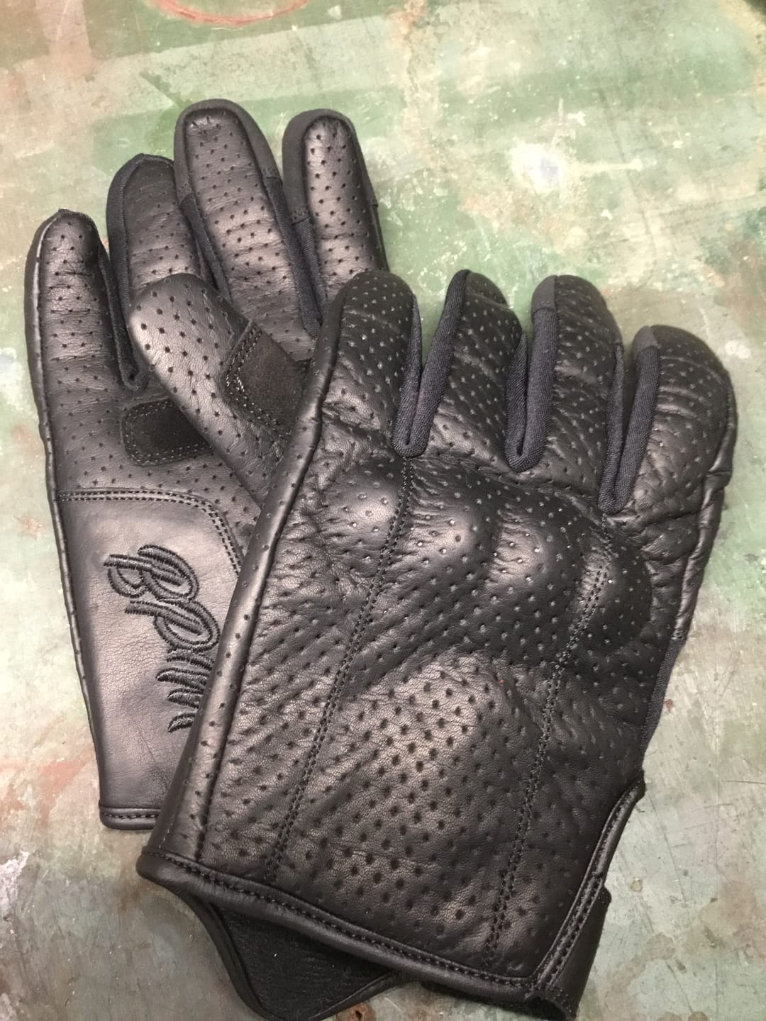 Customer photo review of Gen 2 Thumpa's | Short Cuff Summer Motorbike Gloves | Aramid + Perforated Black Leather