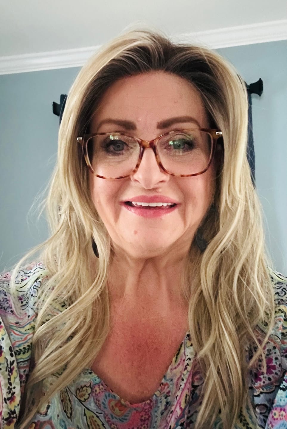 Customer photo review of TOTAL TRANSFORMATION - Paparazzi Blonde