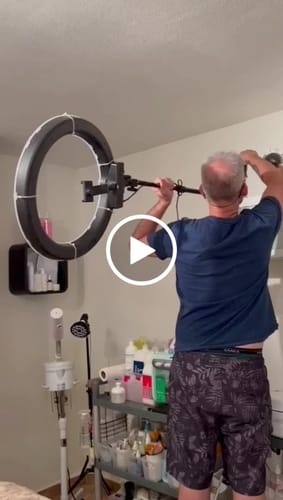 Customer video review of CosmoGlo XL Light Bundle + Phone Clip