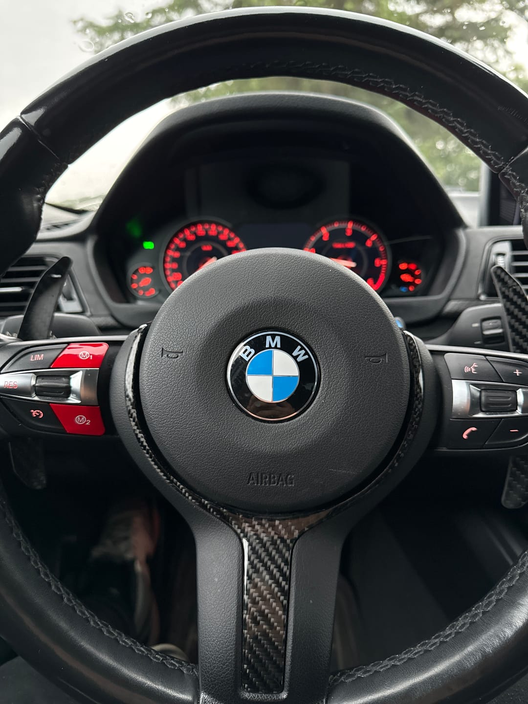 Customer photo review of BMW F1x/F2x/F3x Indre Karbon Rattdeksel