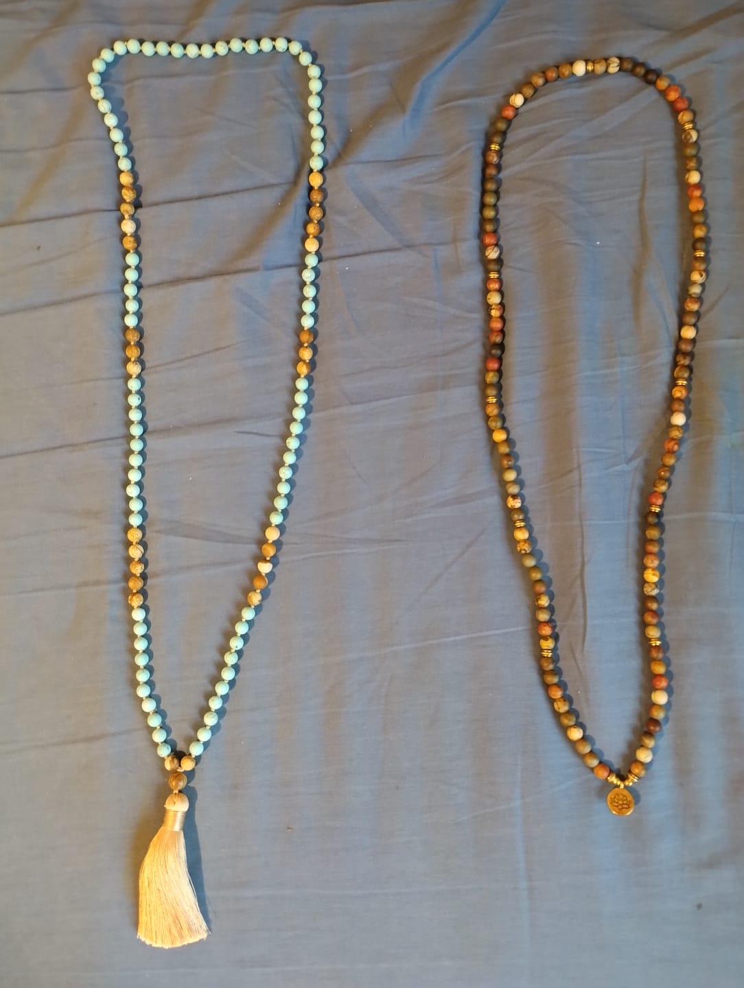 Customer photo review of Buddha Stones 108 Mala Perlen Picasso Jaspis Stein Mut Energie Armband