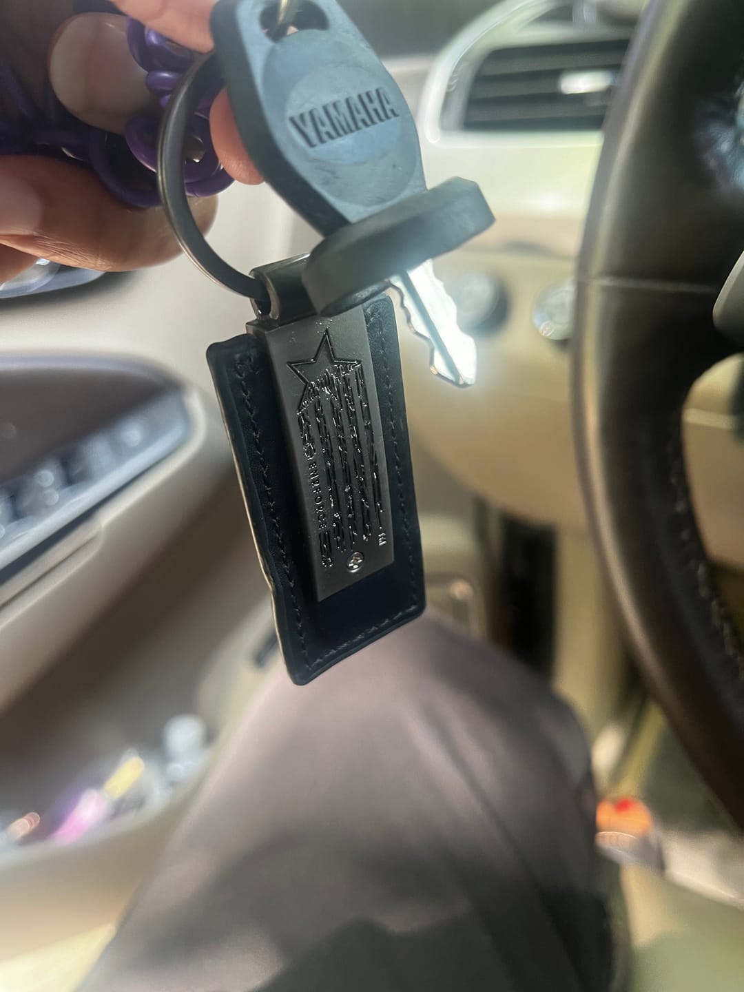 Customer photo review of Premium Keychain (black)