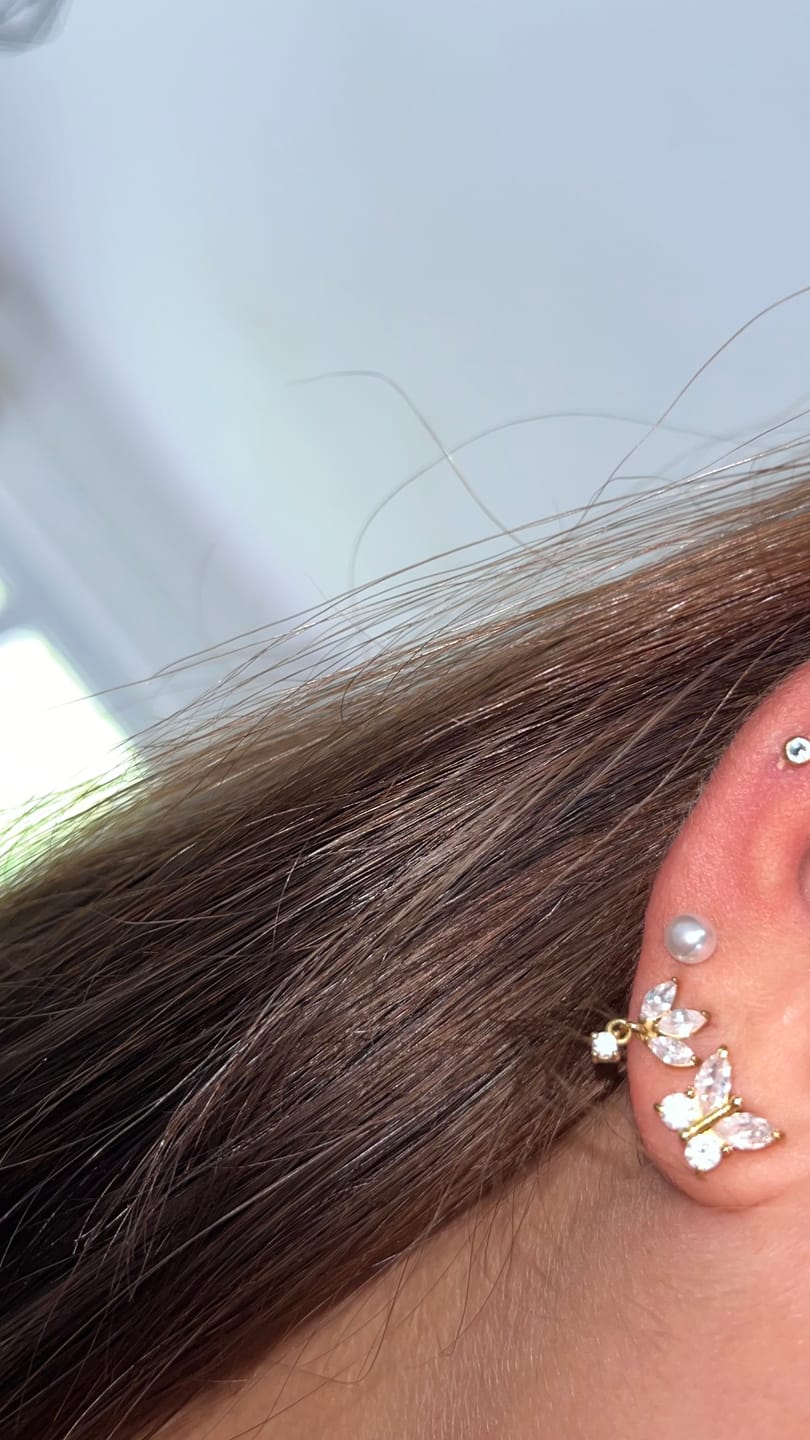 Customer photo review of Cataleya 2 Ohrstecker | 18K vergoldet